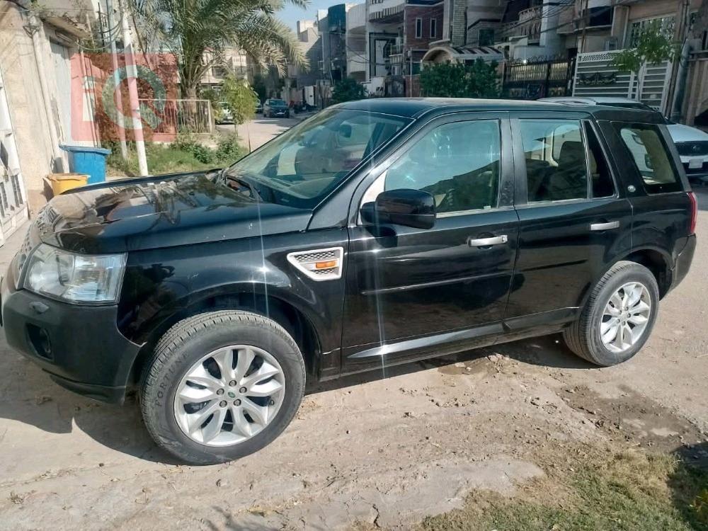 لاند ڕۆڤەر LR2